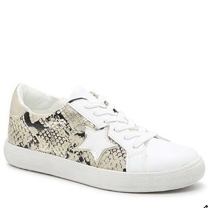 Steve Madden Claris Star Court Sneaker NIB